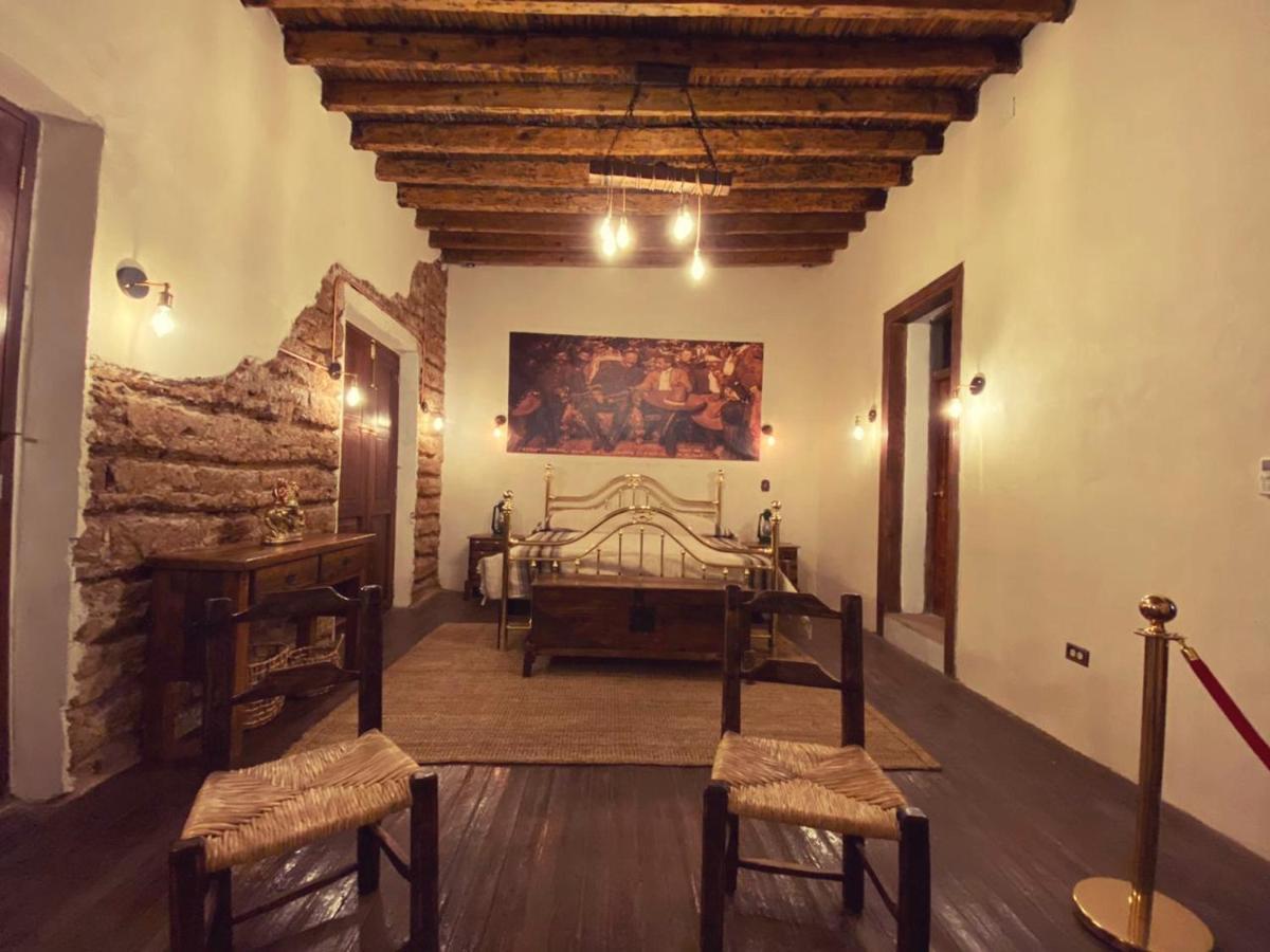 La Casa Del General Hotel Boutique Идальго-дель-Парраль Экстерьер фото