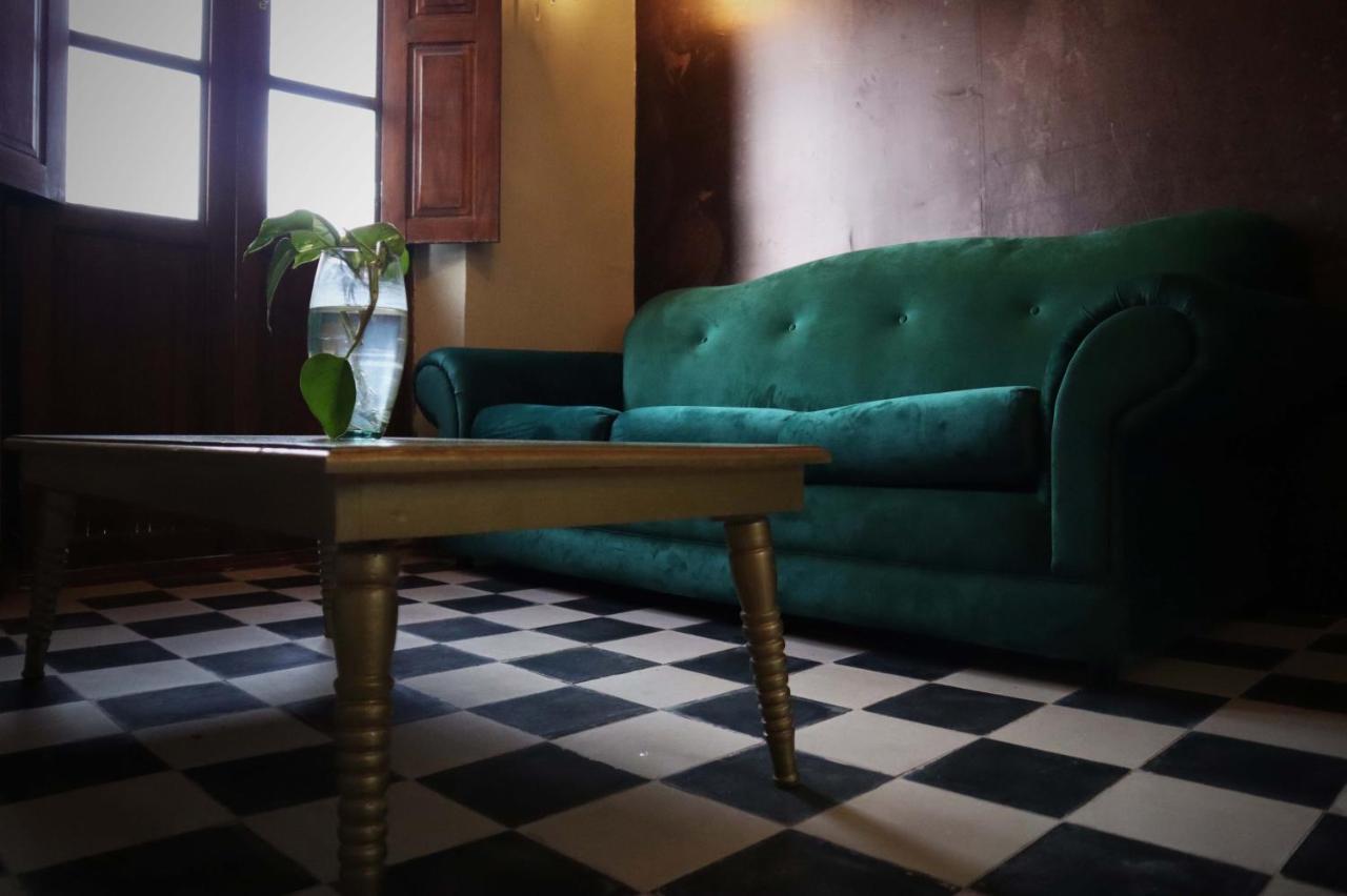 La Casa Del General Hotel Boutique Идальго-дель-Парраль Экстерьер фото